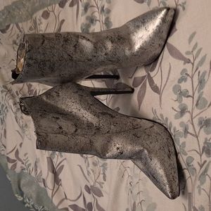 Women's pointed toe booties